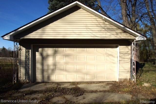 20841 Metroview Road Farmington Hills, MI 48335 - Photo 10 of 12