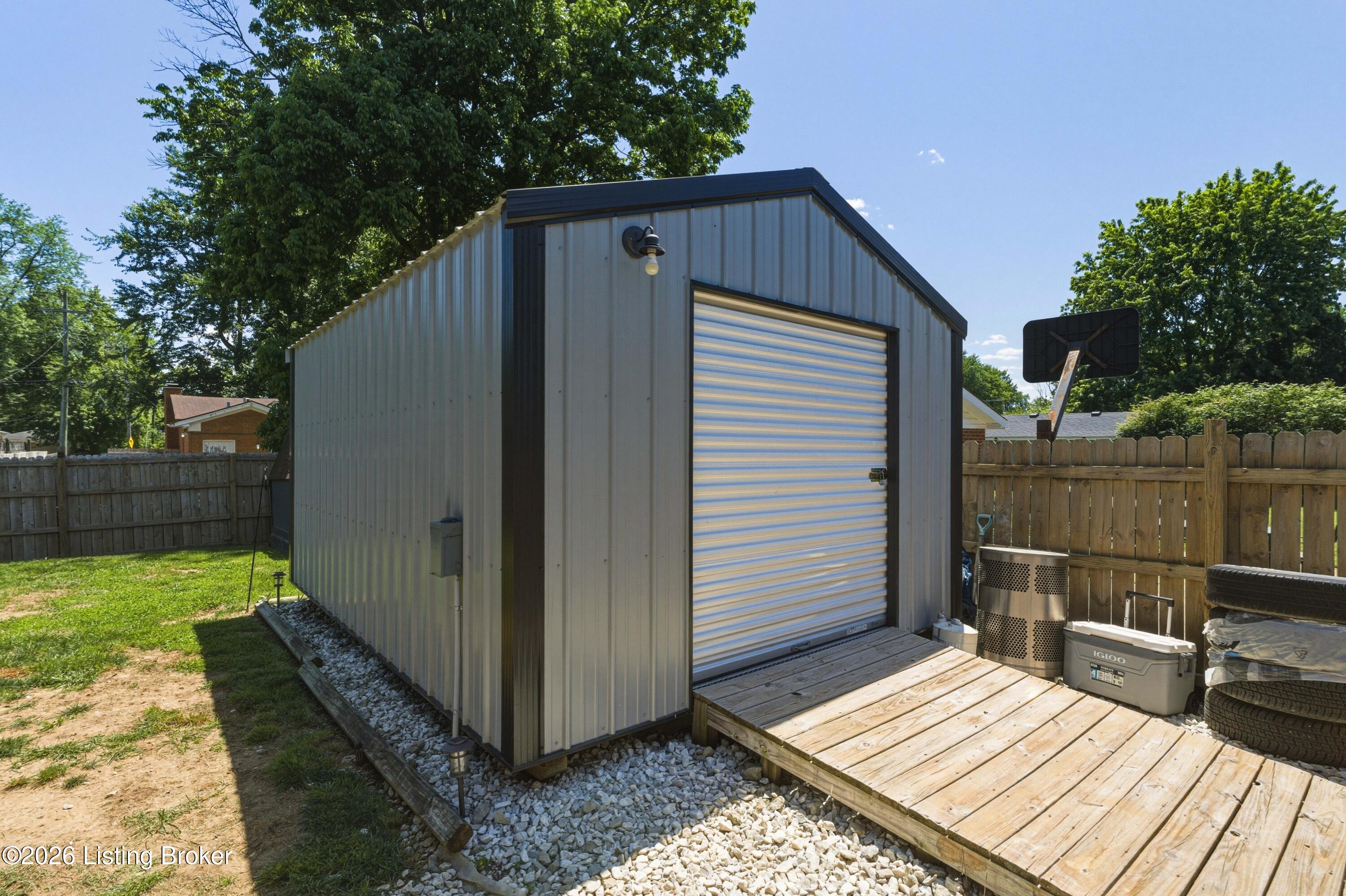 10707 Torrington Road Louisville, KY 40272 - Photo 40 of 65 DSC01807