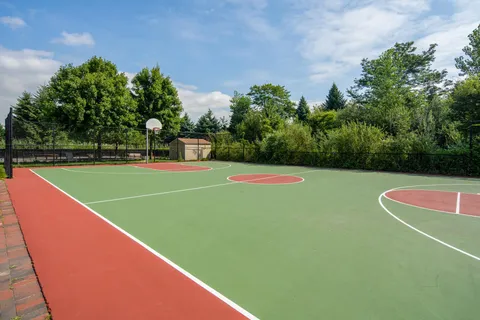 a view of a tennis court