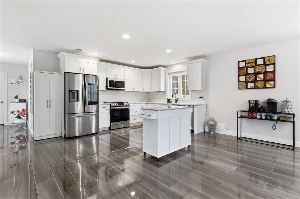 1295 Main Street Reading, MA 01867 - Photo 3 of 42