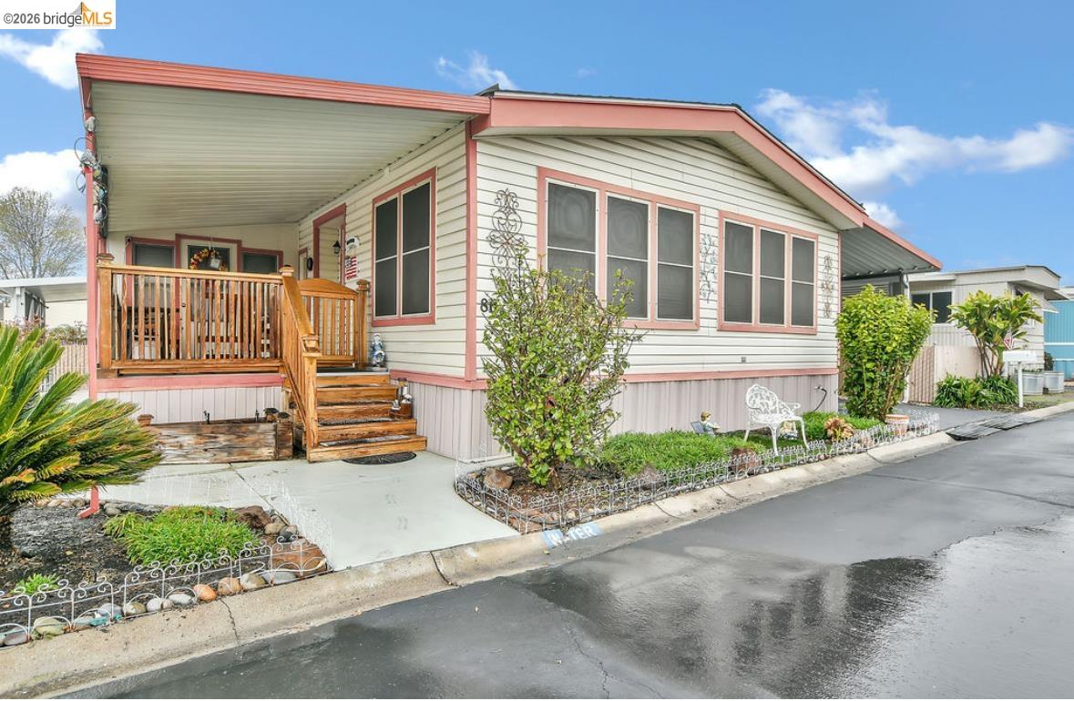 View of front of home featuring a porch