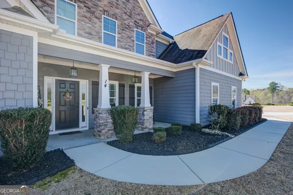 a view of a house with outdoor space