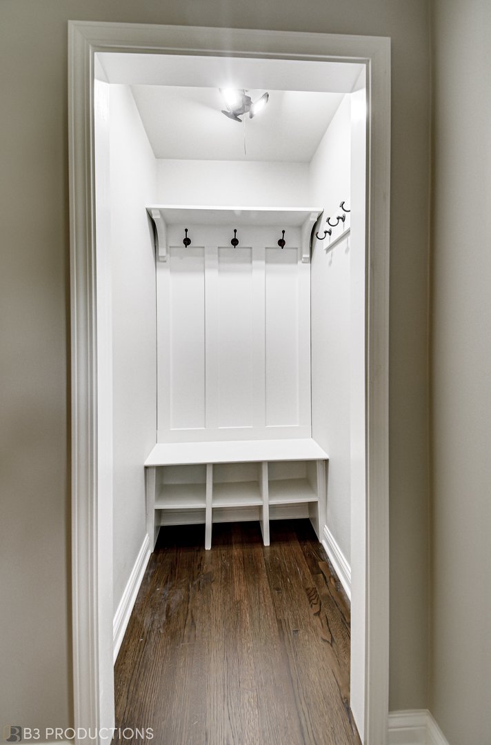 719 Jefferson Street Crete, IL 60417 - Photo 4 of 14 a view of room