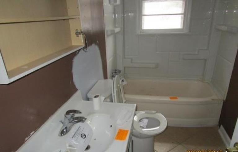 4816 West Petty Road Muncie, IN 47304 - Photo 4 of 9