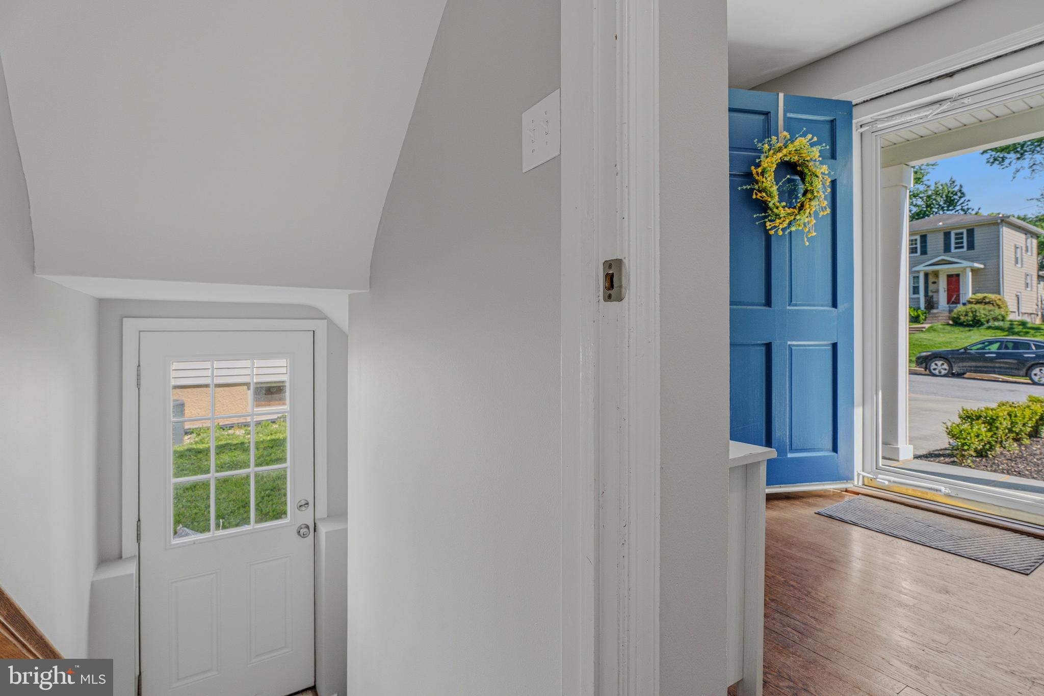 506 Brook Road Baltimore, MD 21286 - Photo 32 of 56 a view of an entryway with wooden floor