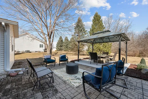 $530,000 | 12381 71st Avenue, Blue Grass, IA 52726