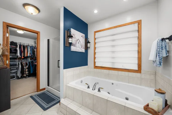 $530,000 | 12381 71st Avenue, Blue Grass, IA 52726