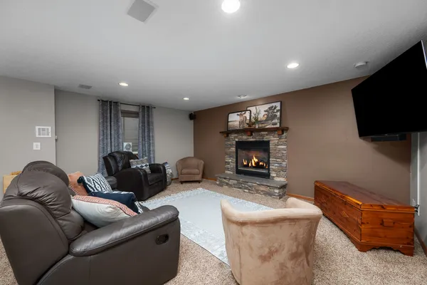 $530,000 | 12381 71st Avenue, Blue Grass, IA 52726