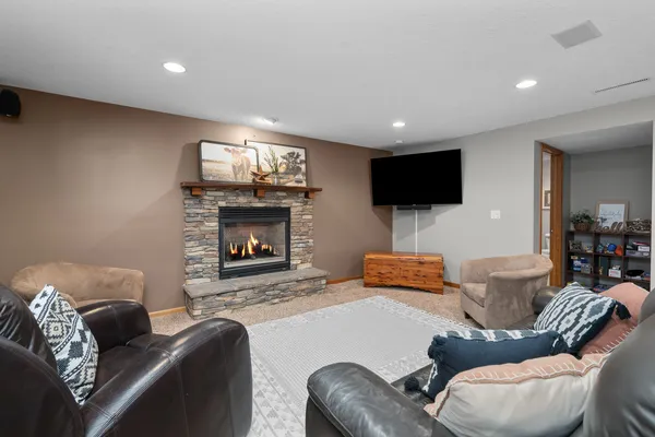 $530,000 | 12381 71st Avenue, Blue Grass, IA 52726