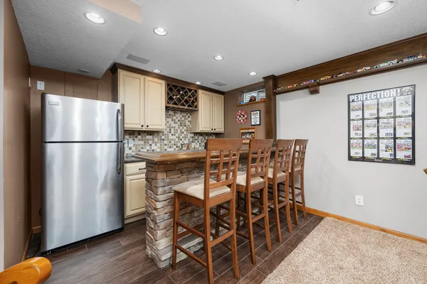 $530,000 | 12381 71st Avenue, Blue Grass, IA 52726