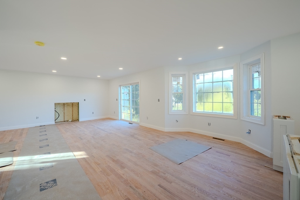 24 Townsend Road Shirley, MA 01464 - Photo 13 of 34