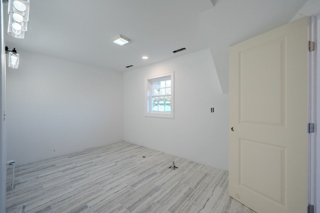 24 Townsend Road Shirley, MA 01464 - Photo 29 of 34