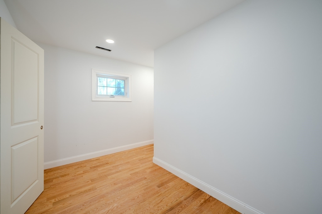 24 Townsend Road Shirley, MA 01464 - Photo 30 of 34