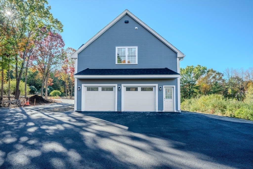 24 Townsend Road Shirley, MA 01464 - Photo 3 of 34