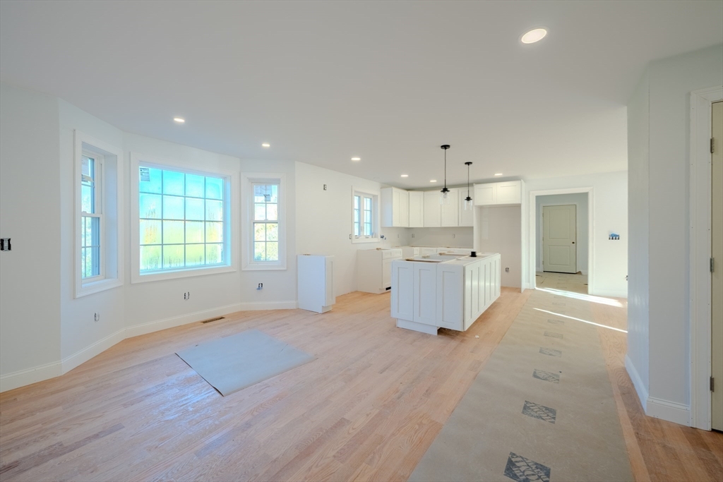 24 Townsend Road Shirley, MA 01464 - Photo 4 of 34