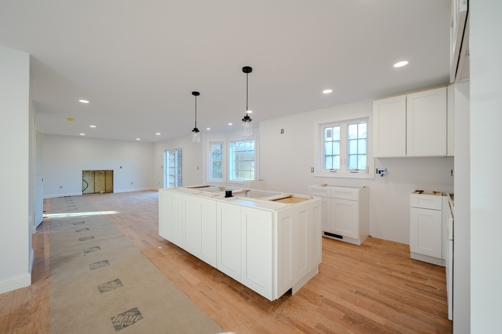 24 Townsend Road Shirley, MA 01464 - Photo 5 of 34