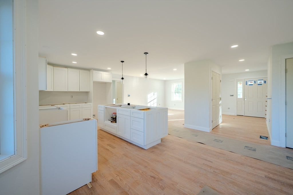 24 Townsend Road Shirley, MA 01464 - Photo 6 of 34