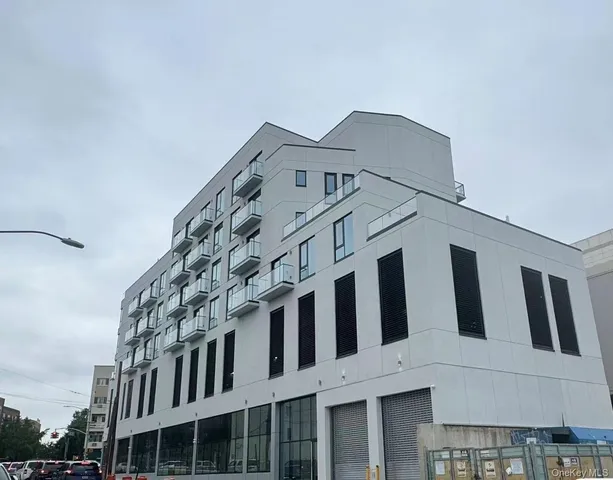 $984,200 | 150-02 Northern Boulevard, Unit 4A | Murray Hill - Flushing