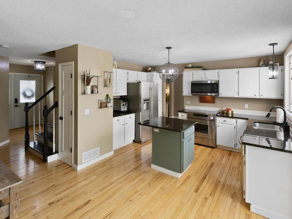 266 Cherry Hill Trail Medina, MN 55340 - Photo 14 of 55