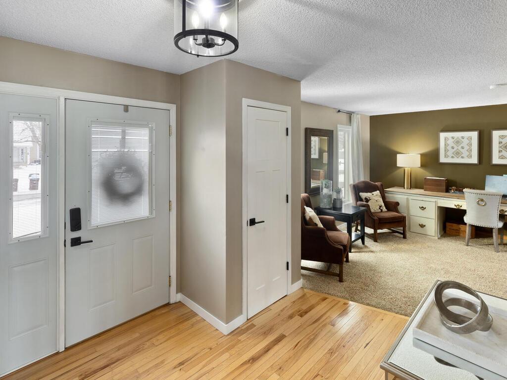 266 Cherry Hill Trail Medina, MN 55340 - Photo 5 of 55