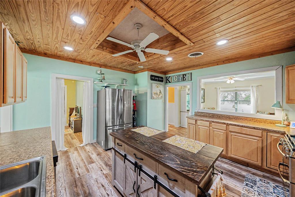2313 Hickory Creek Road Denton, TX 76210 - Photo 6 of 39