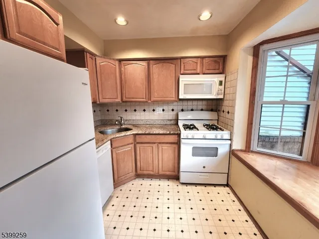 $299,900 | 250 Riva Drive, Hackettstown, NJ 07840