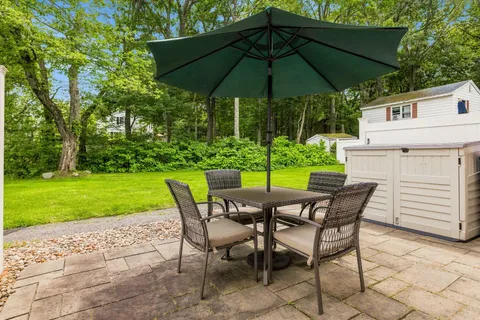 $469,000 | 415 High Street, Unit 2, Hampton, NH 03842