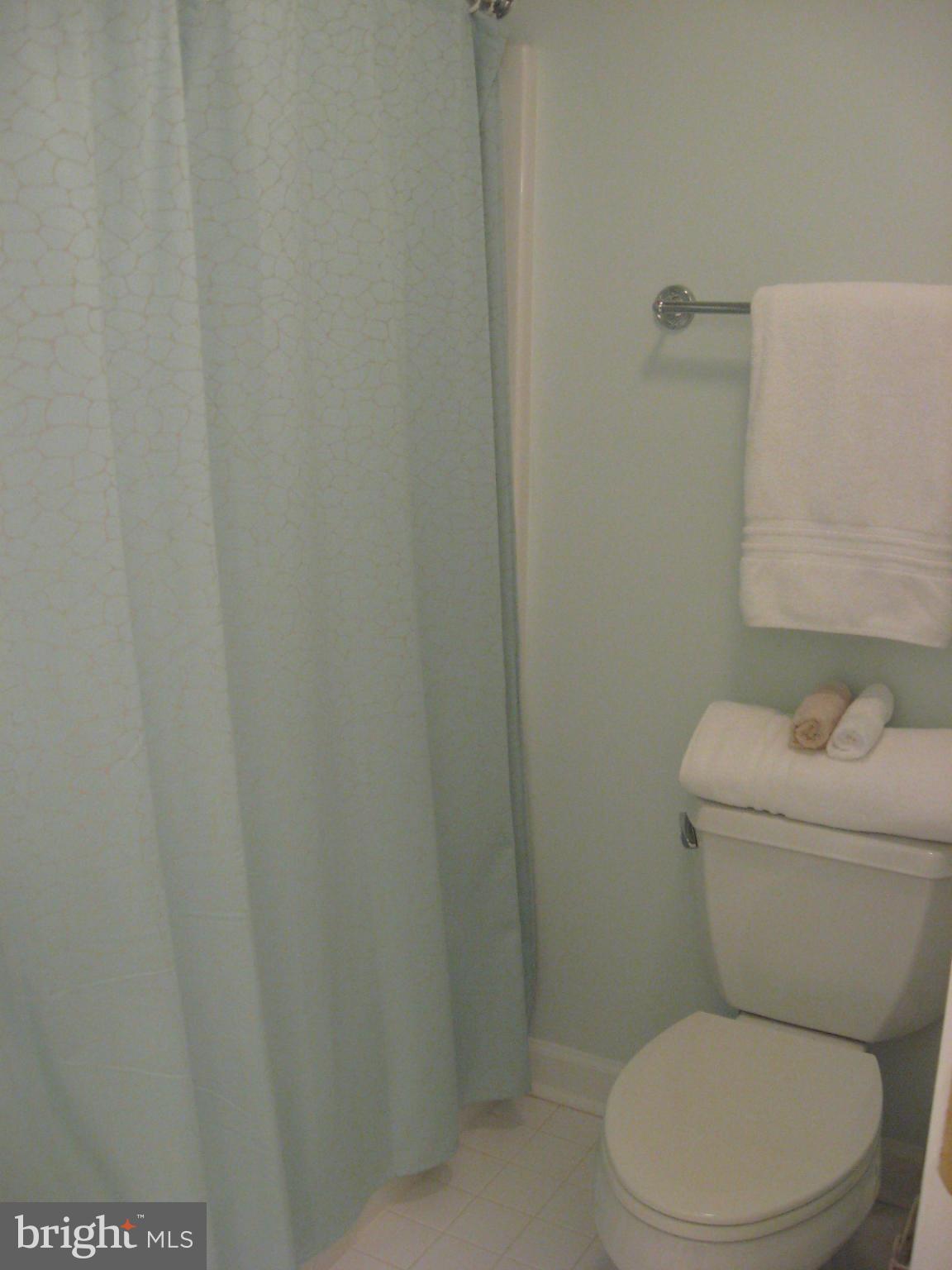 70 Barrington Road Bel Air, MD 21014 - Photo 29 of 29 Hall bath is divided for added privacy!