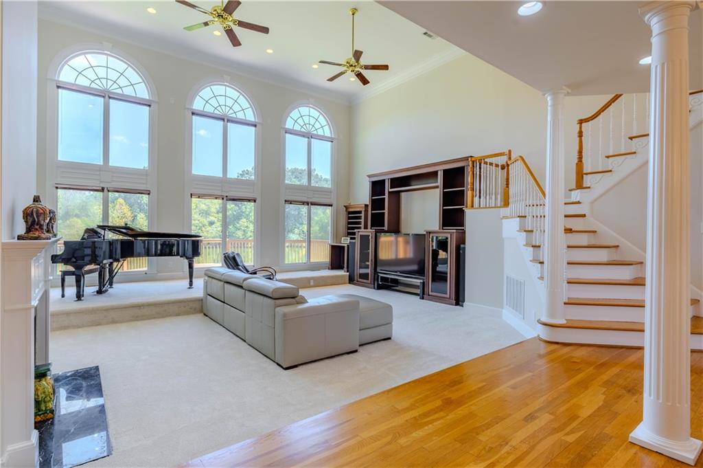 48 Fox Croft Road Rome, GA 30165 - Photo 20 of 69 a living room with furniture and a large window