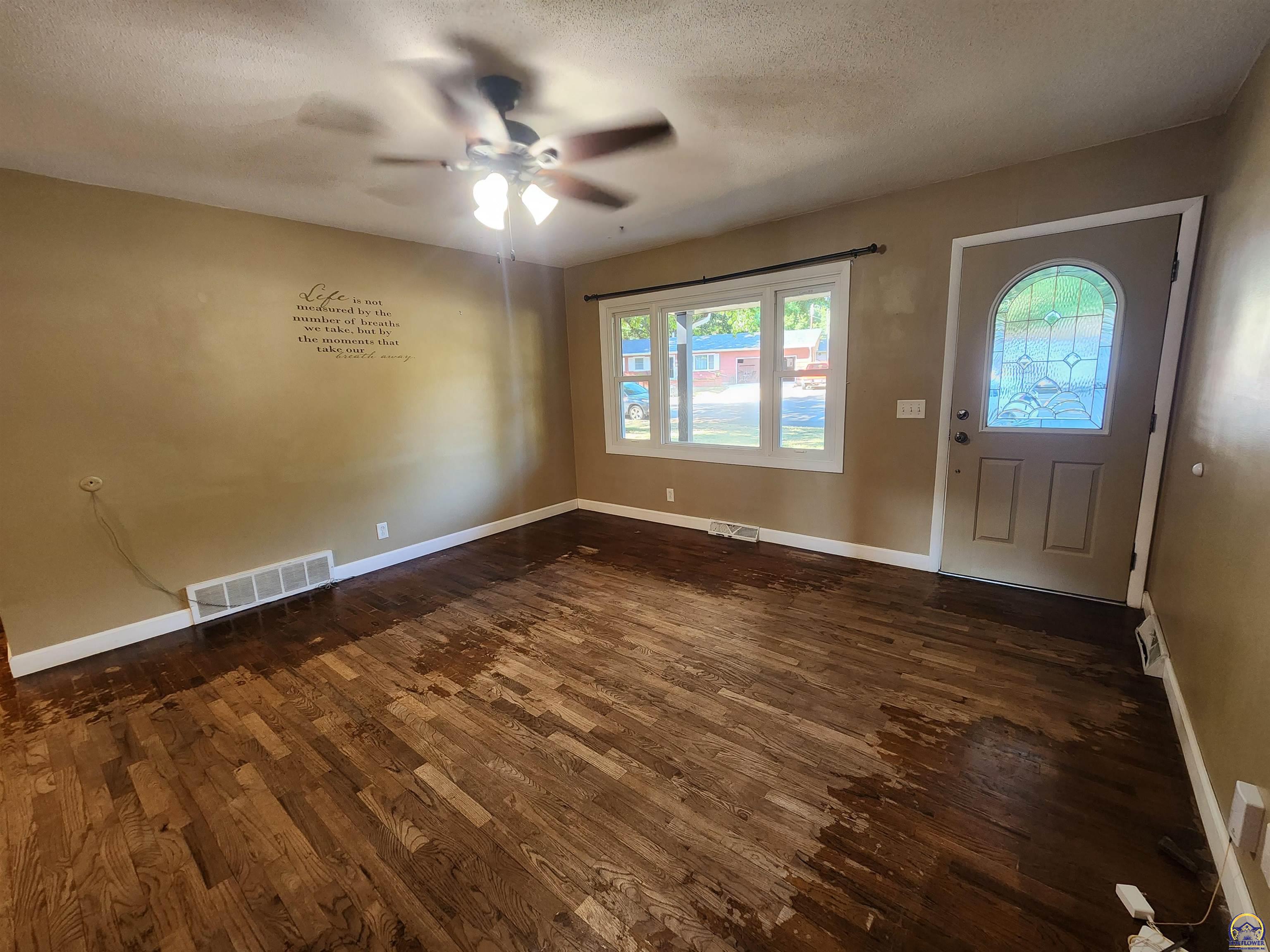 1239 Tomahawk Road Emporia, KS 66801 - Photo 2 of 35 Gallery Image 2