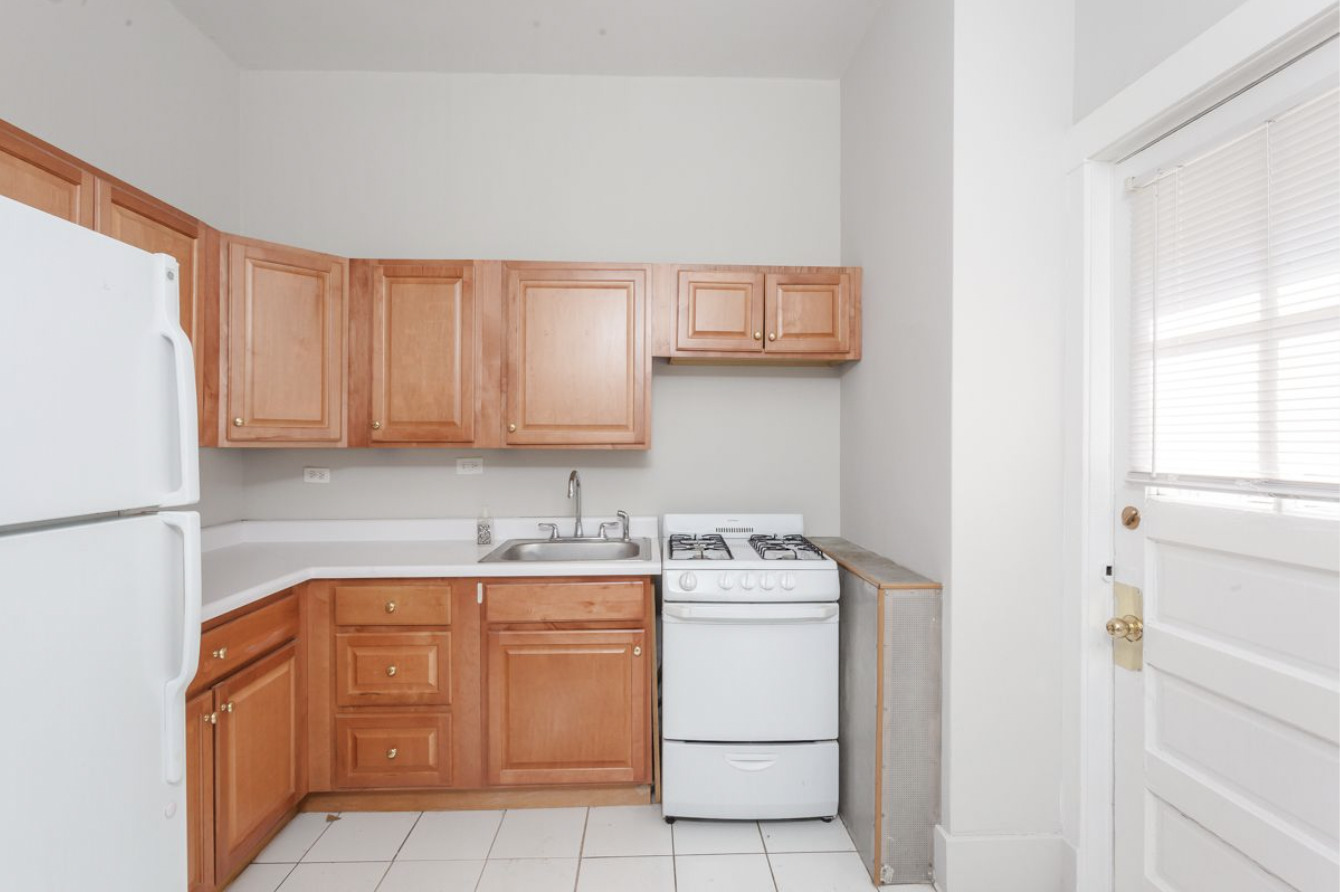 293 East Deerpath Road, Unit 22 Lake Forest, IL 60045 - Photo 12 of 13 a utility room with sink dryer and washer