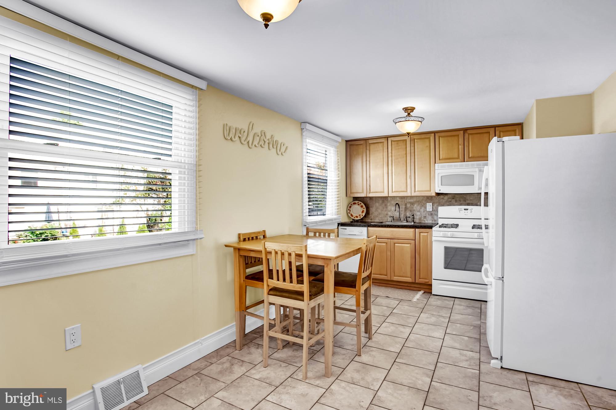 11700 Telfair Road Philadelphia, PA 19154 - Photo 6 of 27 Kitchen