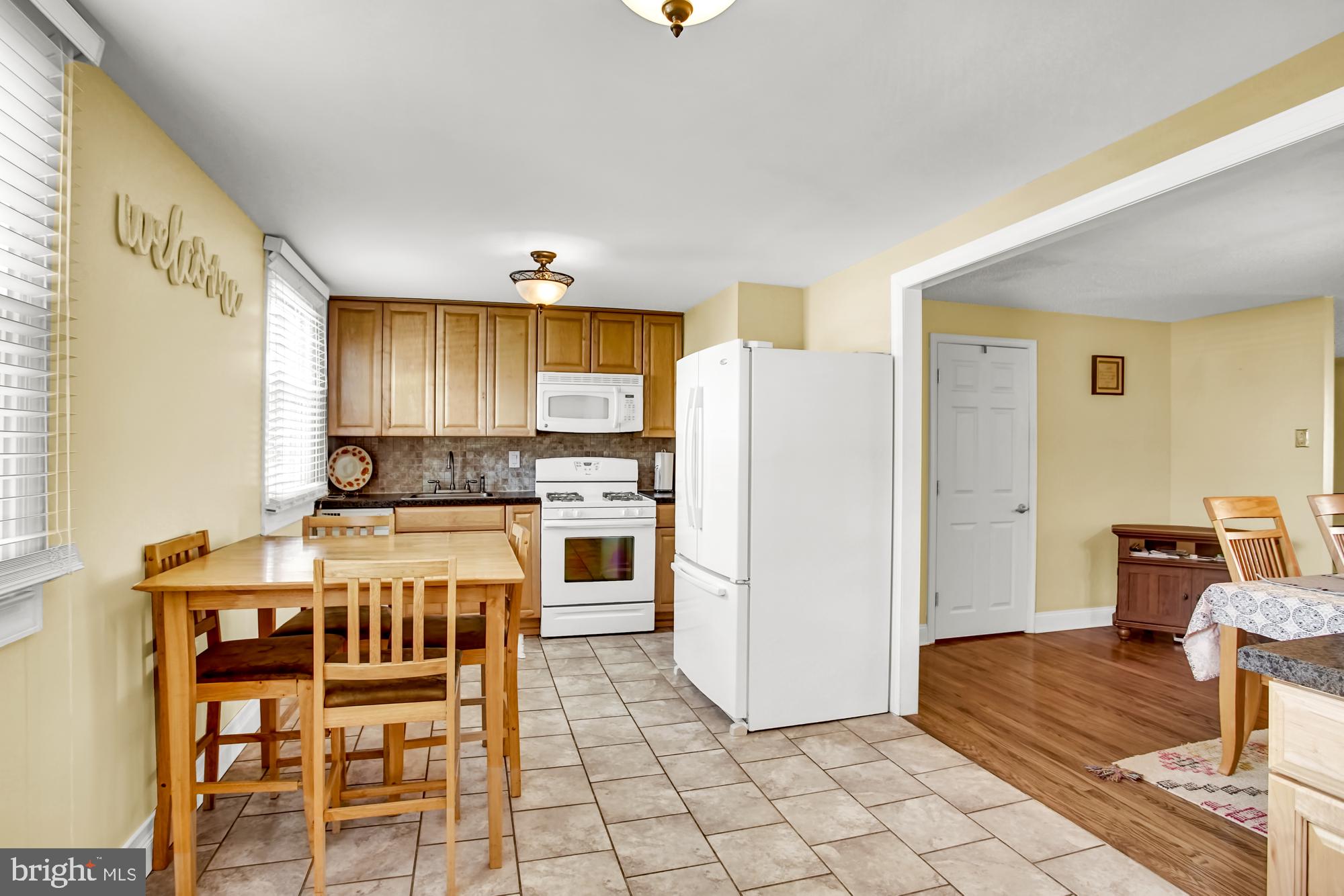 11700 Telfair Road Philadelphia, PA 19154 - Photo 7 of 27 Kitchen