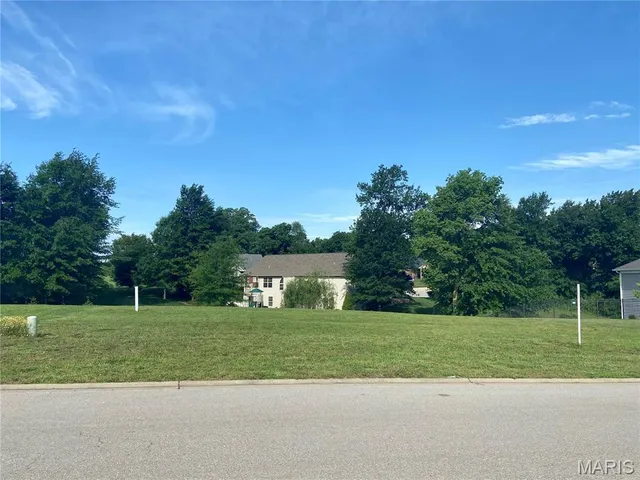 $46,800 | 501 Wedgewood Lane, Trenton, IL 62293