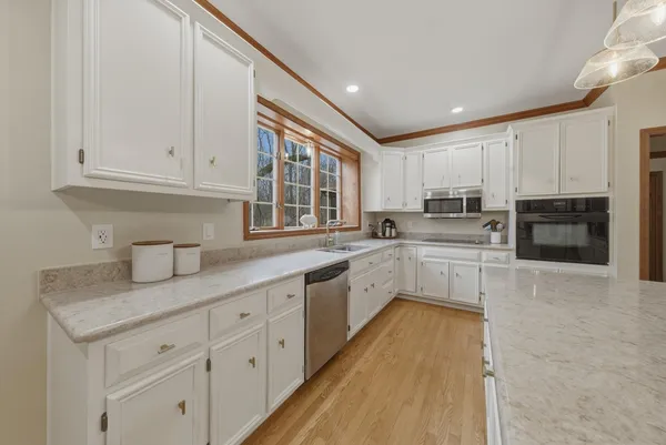 $619,999 | 55 Oak Creek Drive, Yorkville, IL 60560