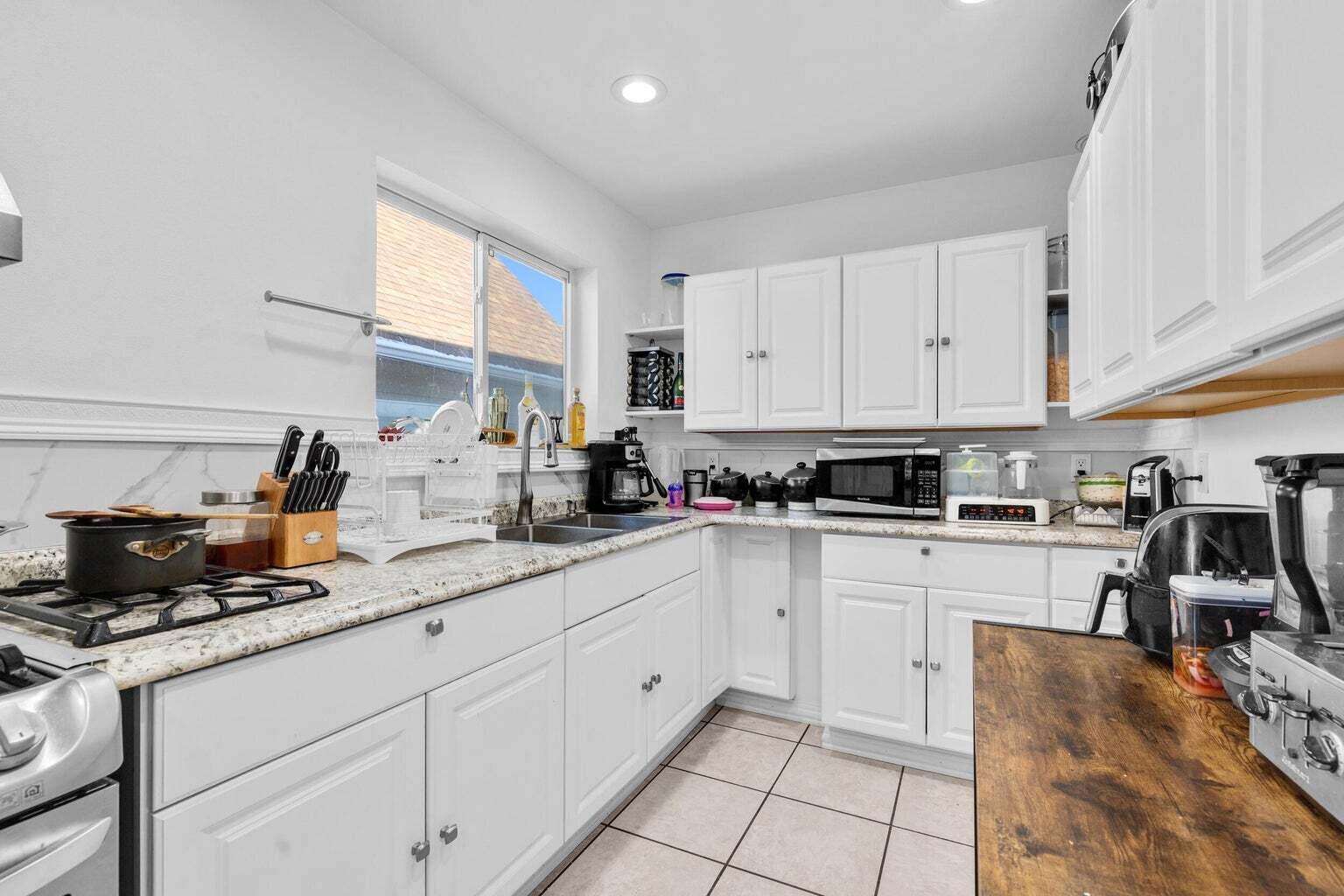 1963 South 7th Street Milwaukee, WI 53204 - Photo 7 of 14 20260424062838876798000000-o