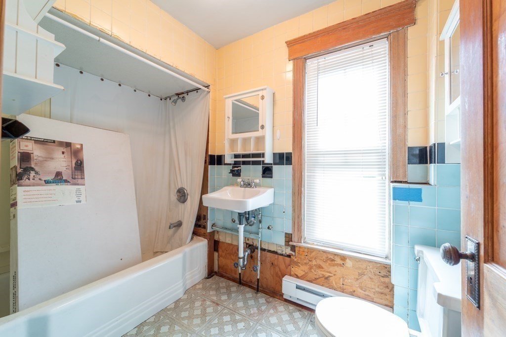 45 Goldthwaite Road Worcester, MA 01605 - Photo 21 of 27