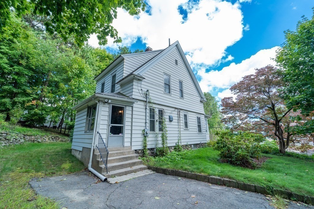 45 Goldthwaite Road Worcester, MA 01605 - Photo 3 of 27