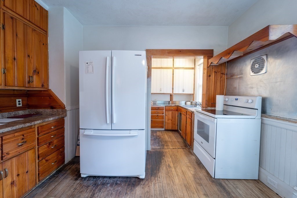 45 Goldthwaite Road Worcester, MA 01605 - Photo 8 of 27