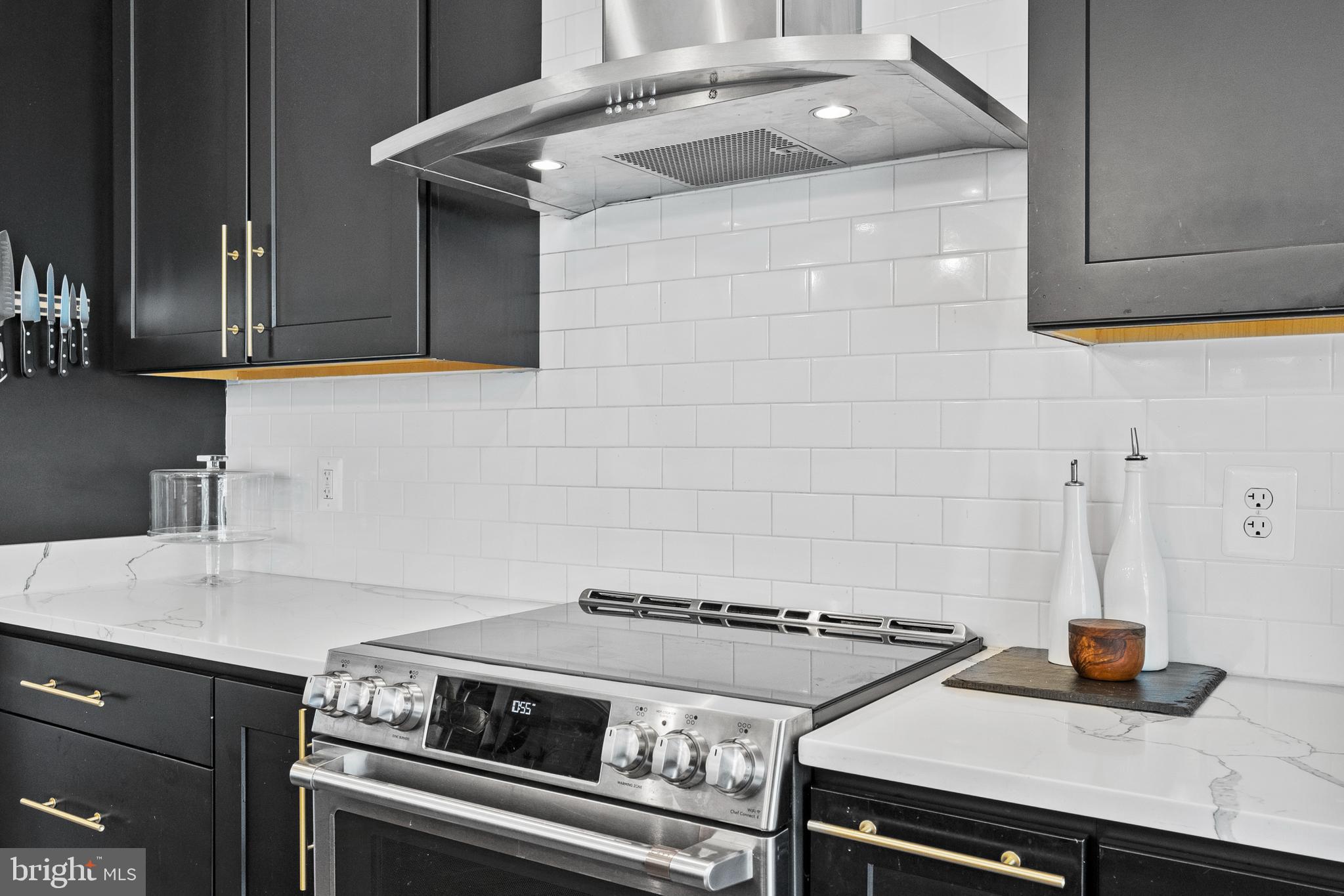 2626 Garfield Street Northwest Washington, DC 20008 - Photo 13 of 49