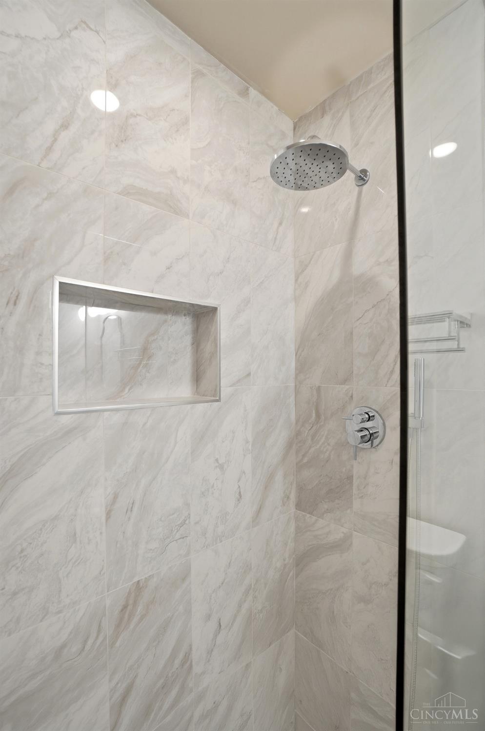 607 Main Street, Unit 5 Cincinnati, OH 45202 - Photo 24 of 36