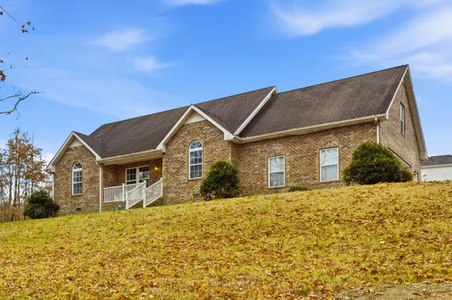 $399,900 | 742 Bowling Branch Road, Cottontown, TN 37048