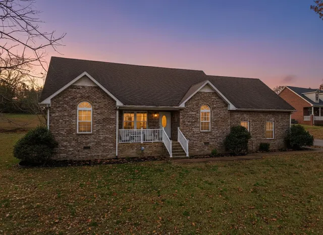 $399,900 | 742 Bowling Branch Road, Cottontown, TN 37048