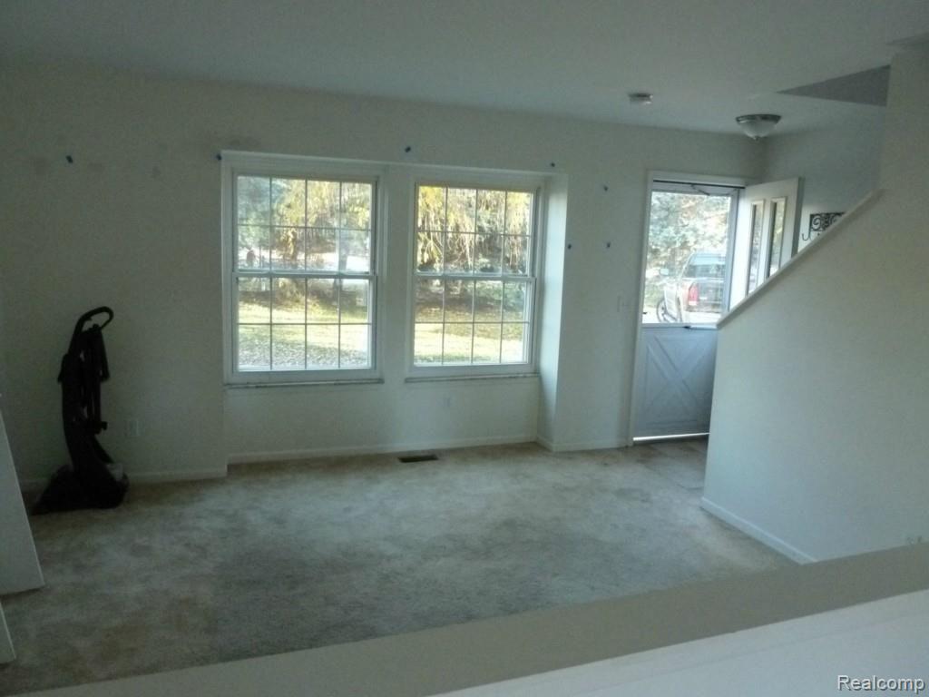 5000-5010 Auburn Road Utica, MI 48317 - Photo 11 of 15 P1050065.jpg