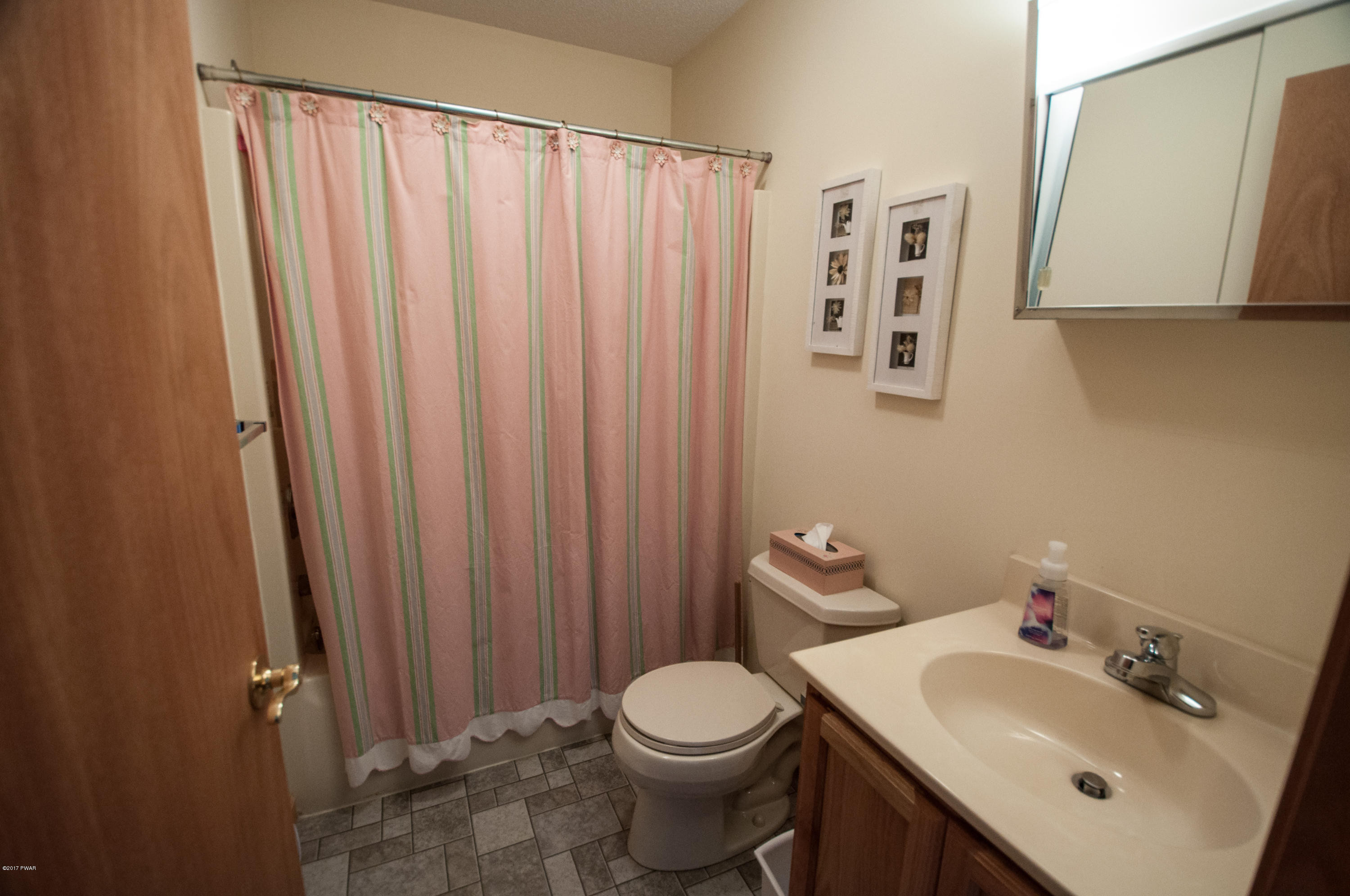 1067 Deer Valley Road Lake Ariel, PA 18436 - Photo 17 of 43 18-Bathroom2