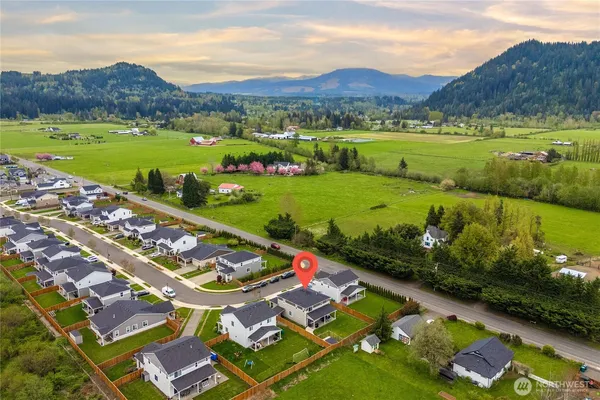 $825,000 | 146 Baur Lane, Enumclaw, WA 98022