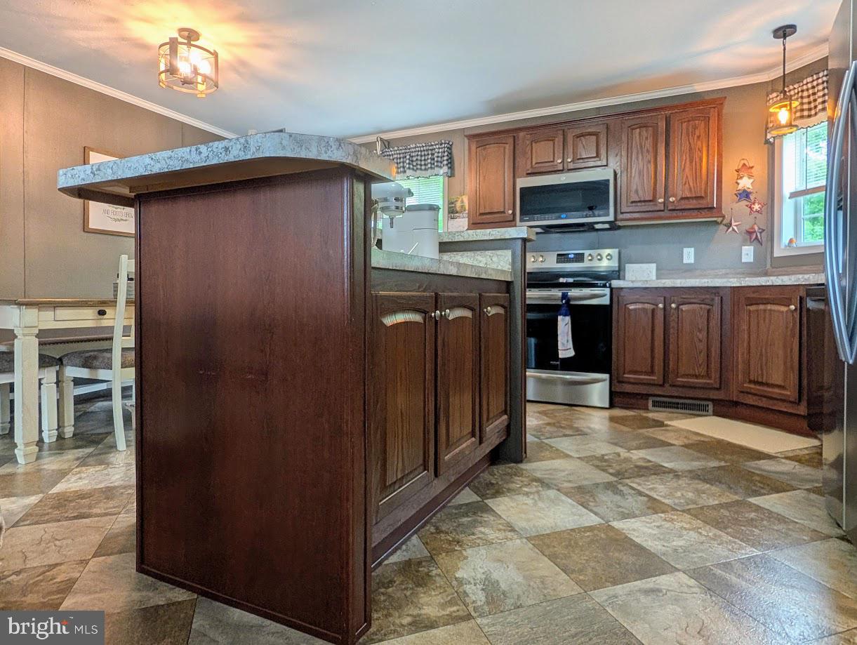 183 Oak Hill Road New Enterprise, PA 16664 - Photo 6 of 70