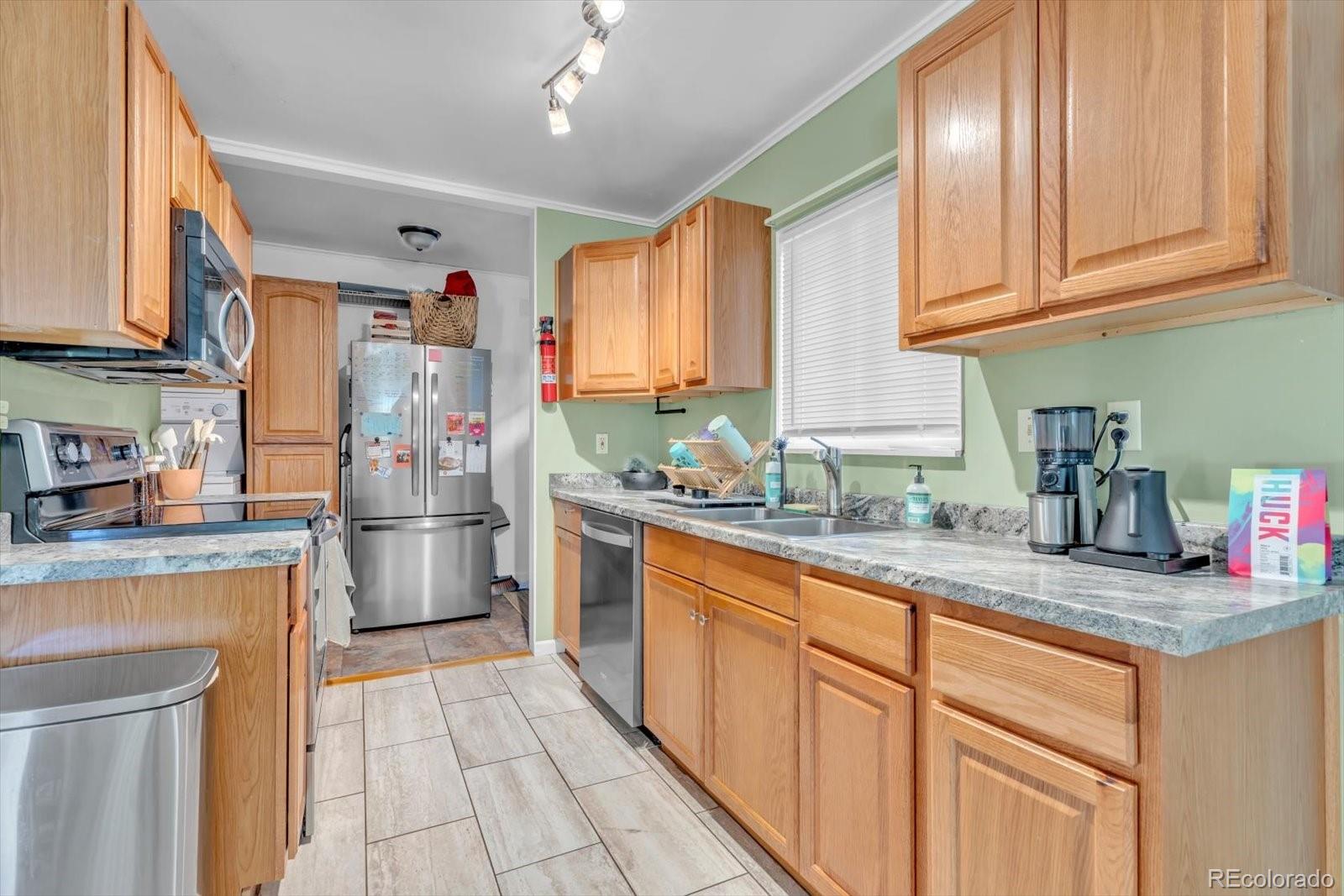 6510 Ralston Road Arvada, CO 80002 - Photo 15 of 38