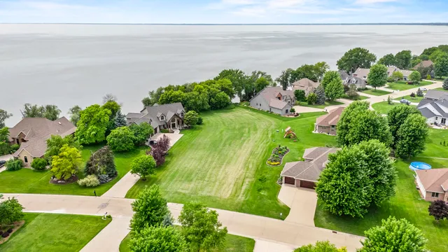 $699,000 | N7827 State Park Road, Unit 41, Sherwood, WI 54169