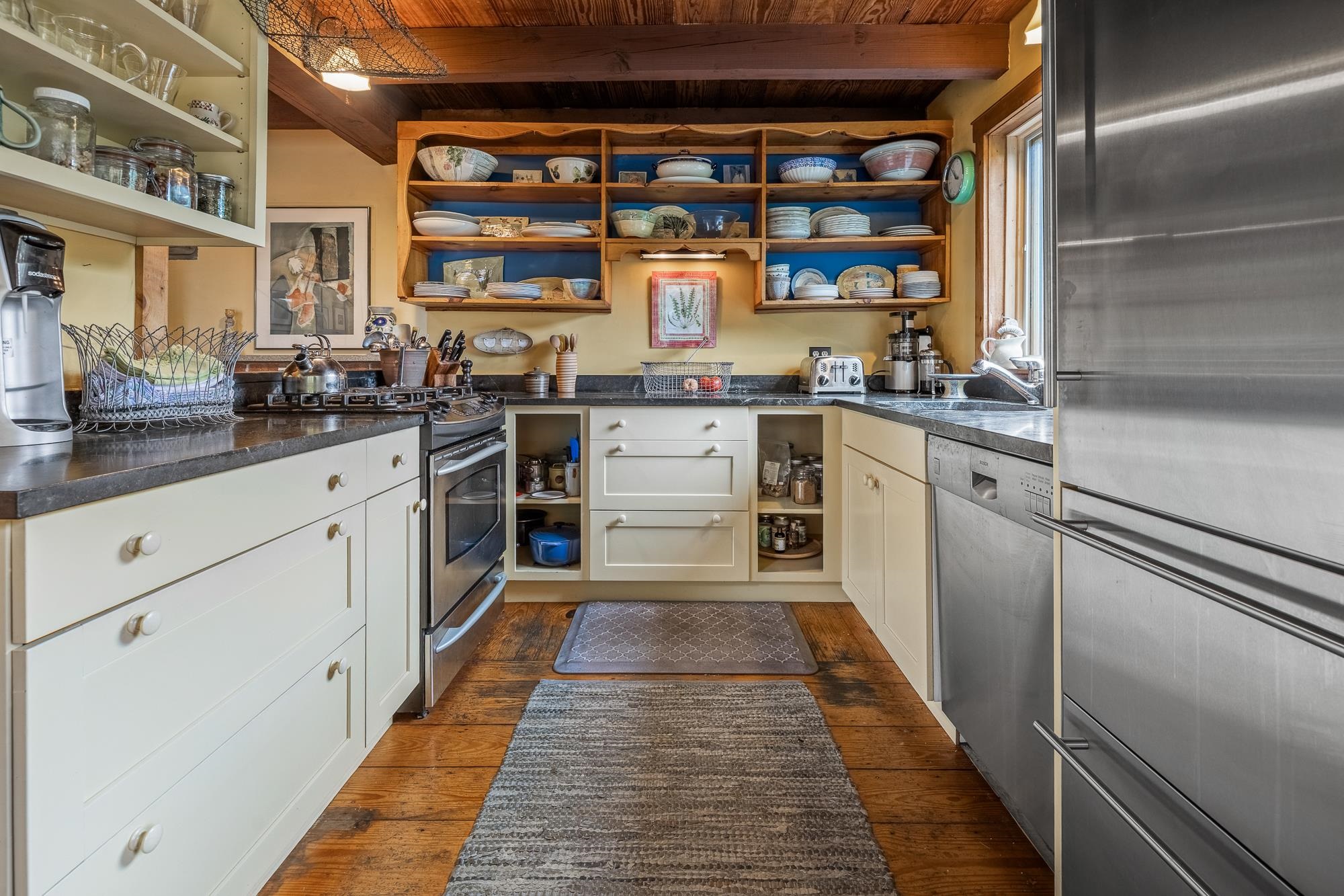 13 Poor Farm Road Hartland, VT 05048 - Photo 4 of 60